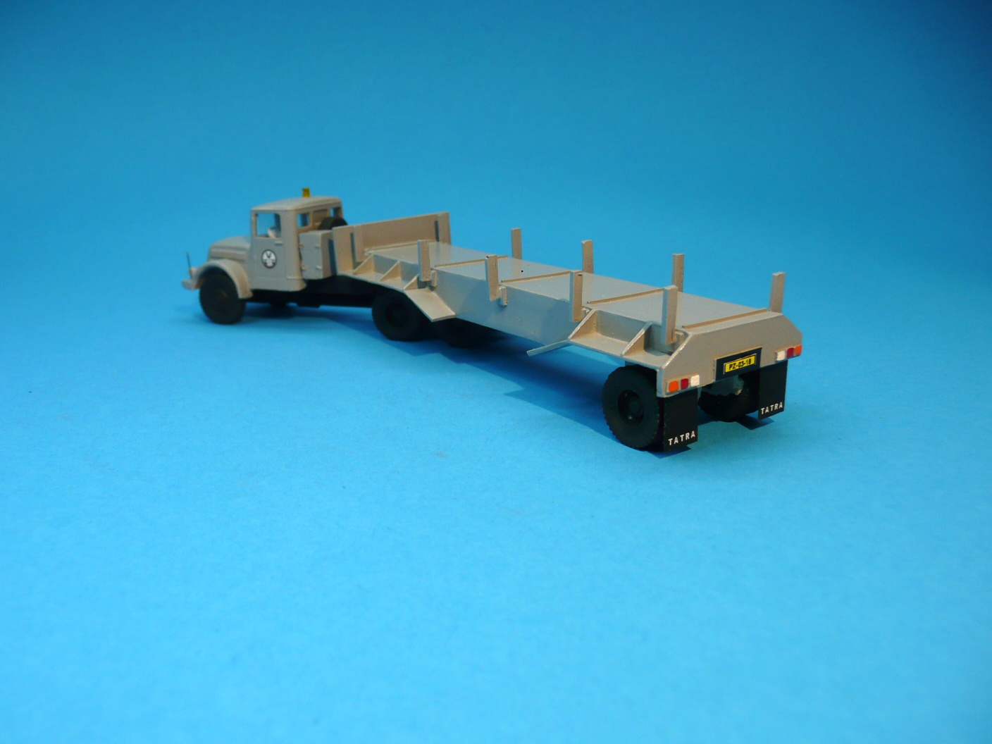 TATRA 111 TN s návěsem  - 1:87