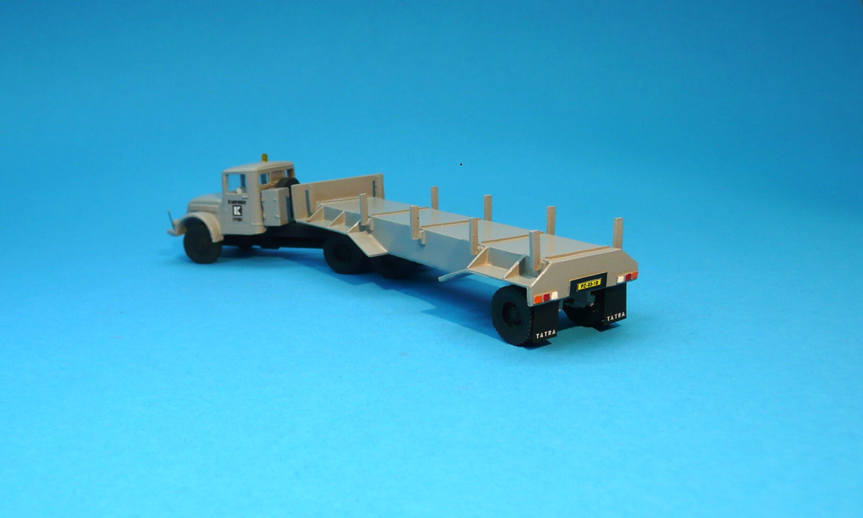 TATRA 111 TN s návěsem  - 1:87