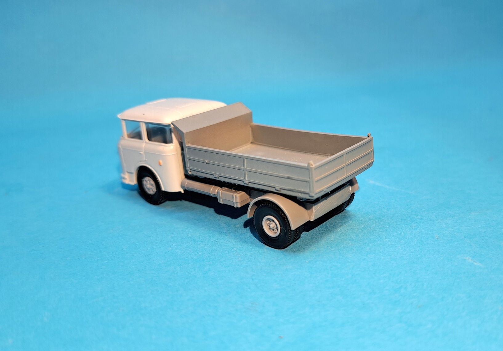 Škoda 706  - sklápěč - 1:87      