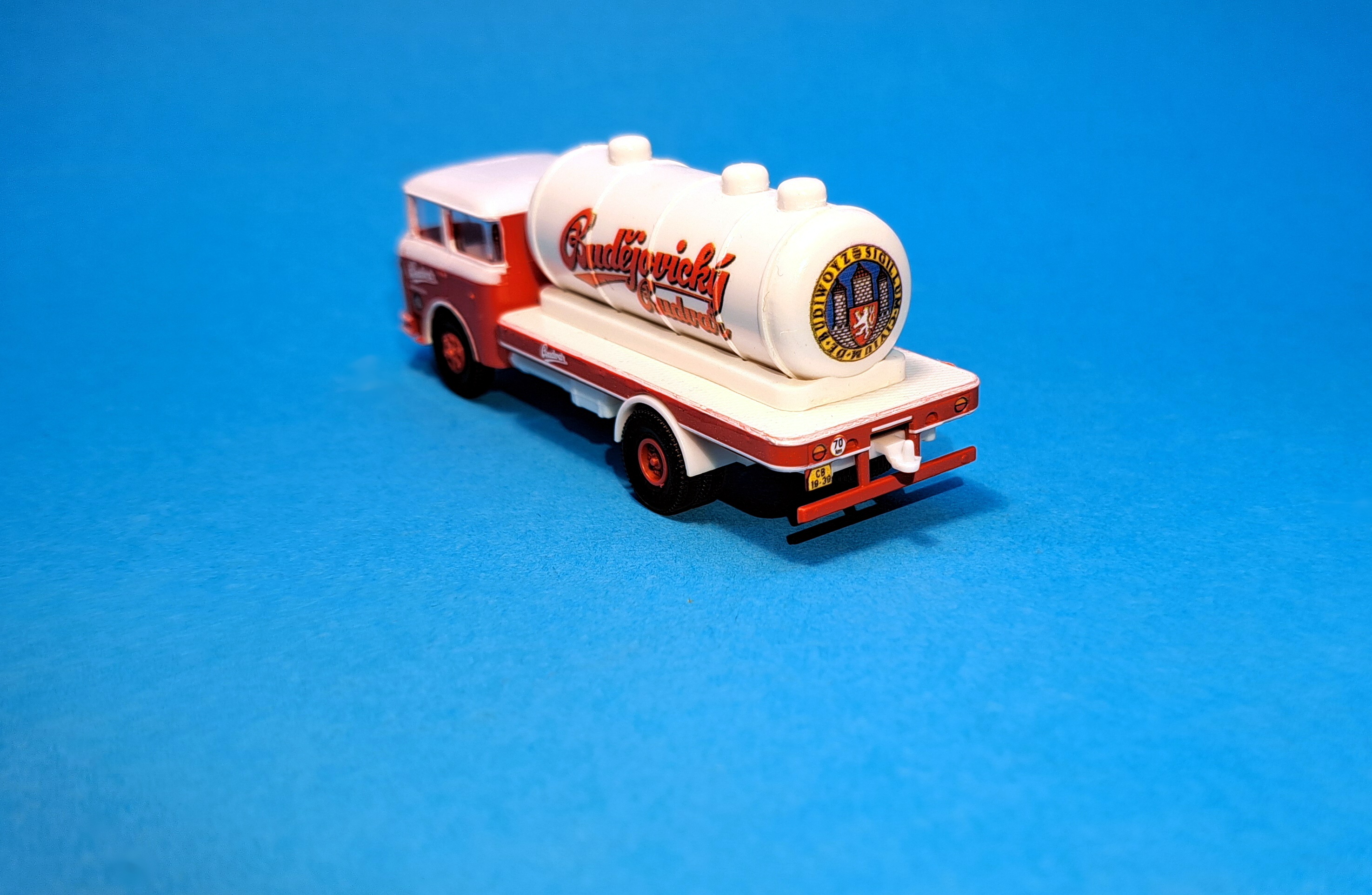 1:87 - Škoda 706 - pivní cisterna Budějovický Budvar