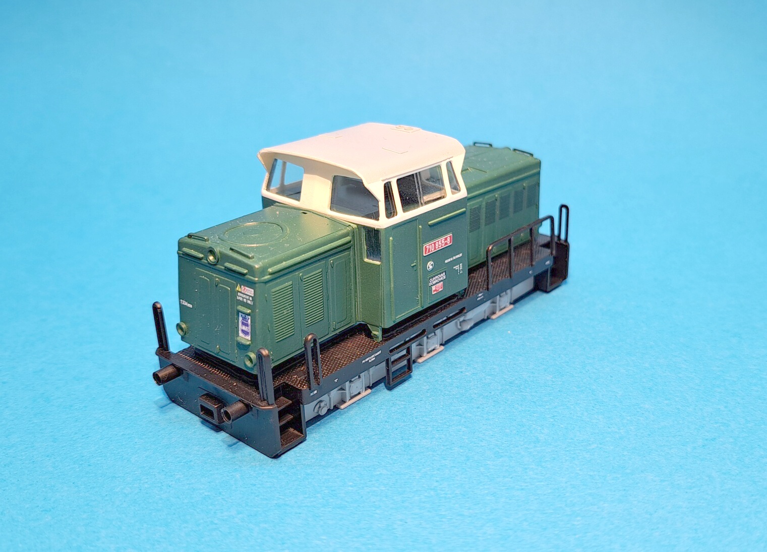 T334-710.855-8 - Cukrovar Dobrovice -  kompletní karoserie - 1:87