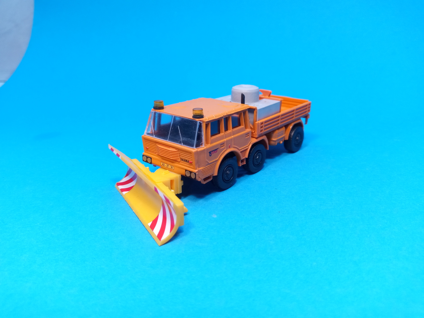 TATRA 813 6x6 TP zimní údržba - 1:87 