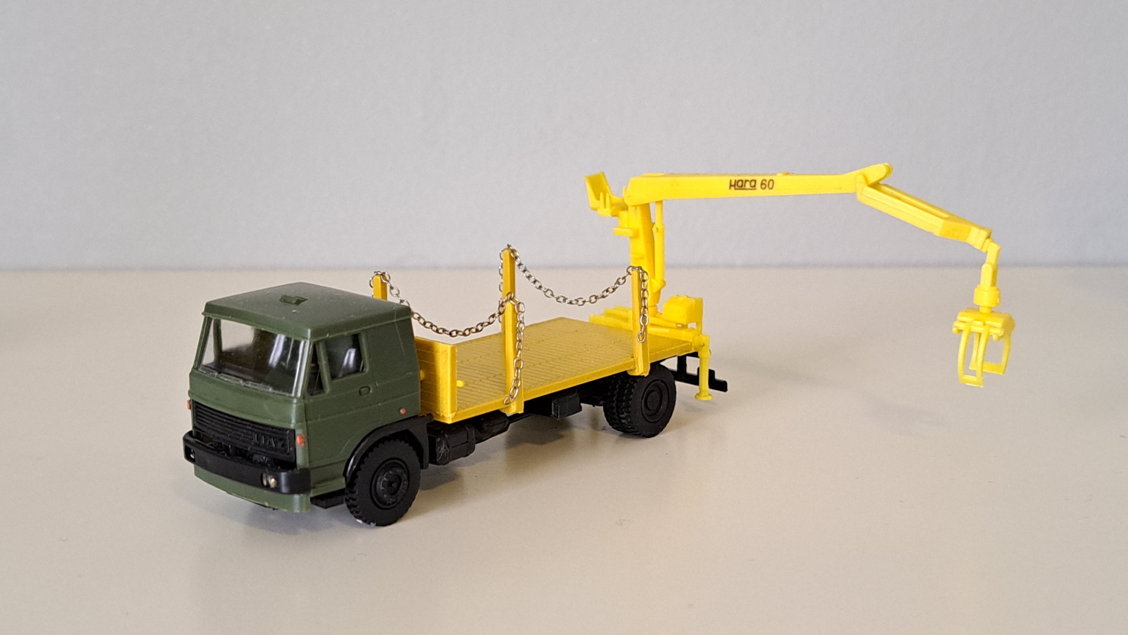 LIAZ s klanicemi s HR Hara 60 - 1:87
