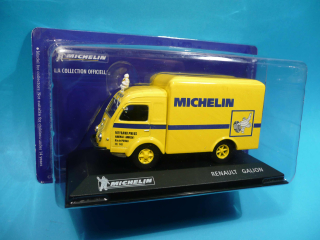 RENAULT Galion - 1:43