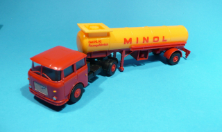 * Škoda 706 - cisterna MINOL - 1:87    