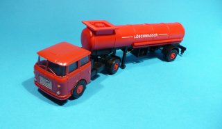 * Škoda 706 - cisterna LÖSCHWASSER - 1:87    