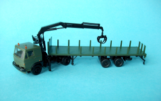 LIAZ TN s HR Greifer + přepravník dřeva - 1:87     
