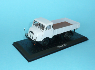 1:43 - Horch H3
