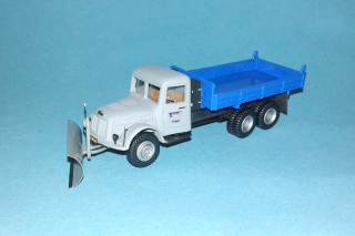 TATRA 111 stará kabina - sklápěč s pluhem  - 1:87 
