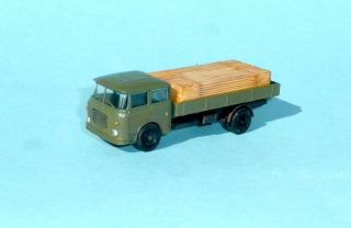 * Škoda 706 valník  s nákladem dřeva patinovaný- 1:87    