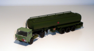 Tatra 813TN s vojenskou cisternou ČA - 1:87 