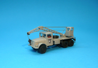 TATRA 111 -  autojeřáb K32 - 1:87
