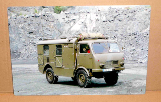 TATRA 805  zelená nástavba 20 x 30 cm 