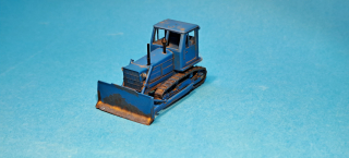Buldozer T-4A - 1:87    