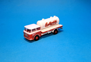 1:87 - Škoda 706 - pivní cisterna Budějovický Budvar