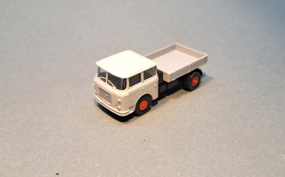 * Škoda 706 - valník - 1:87      č.9